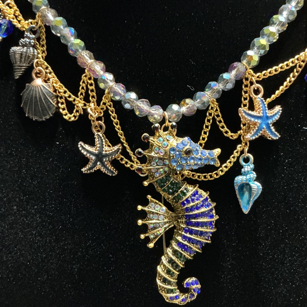 #43. ARTISAN 18" GOLDTONE AB CRYSTAL SNAKE CHAIN NECKLACE WITH SEAHORSE PENDANT